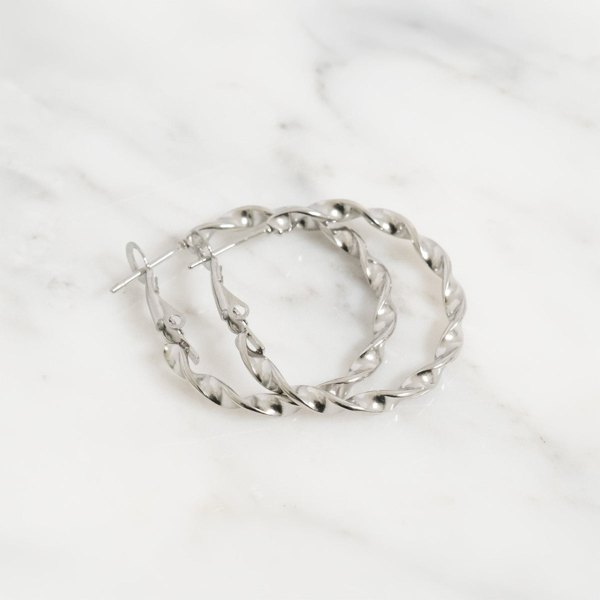 18K Gold PVD Stainless Steel Twist Hoop Earrings / ERJ0104