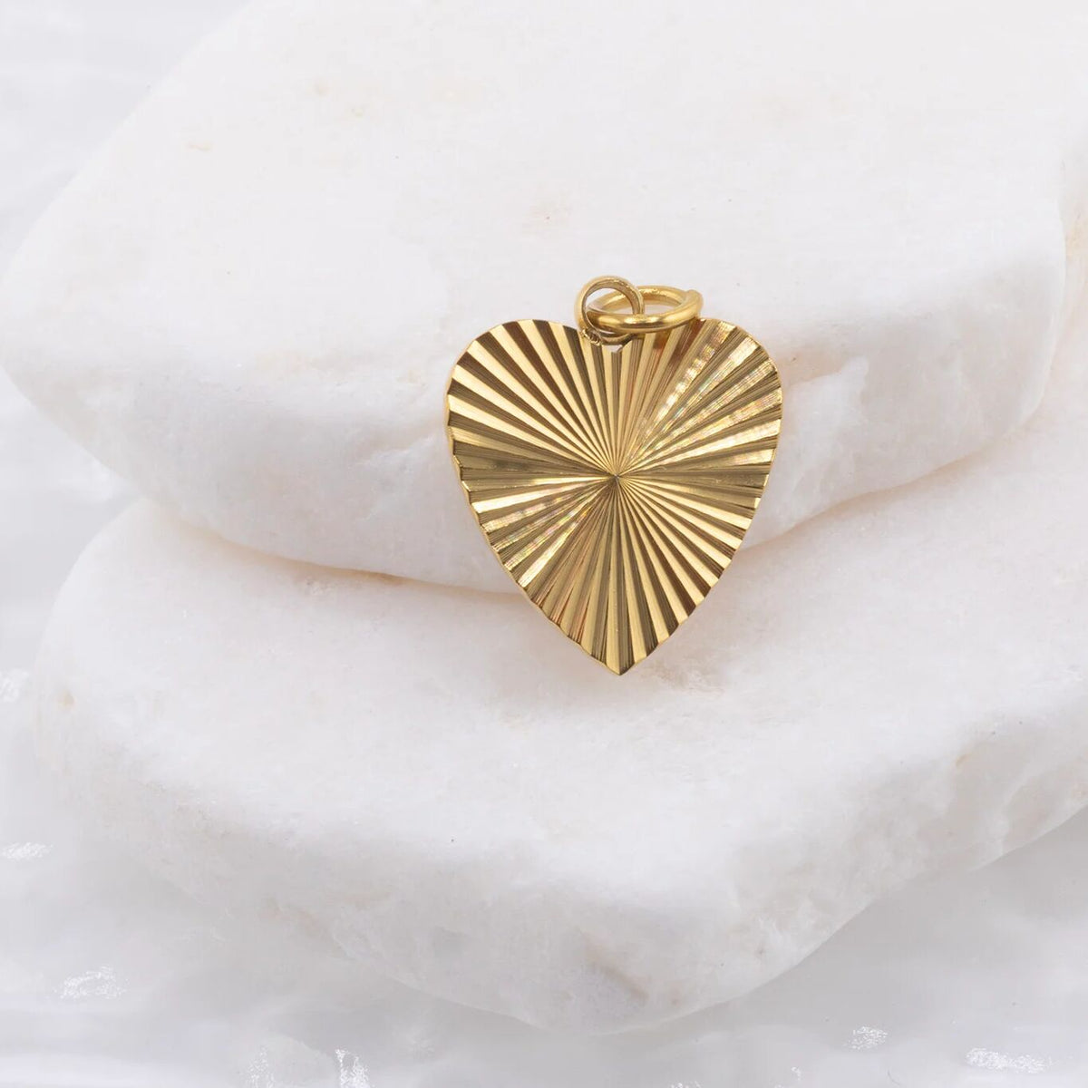 18K Gold PVD Stainless Steel Sunburst Heart Charm / PDL0294