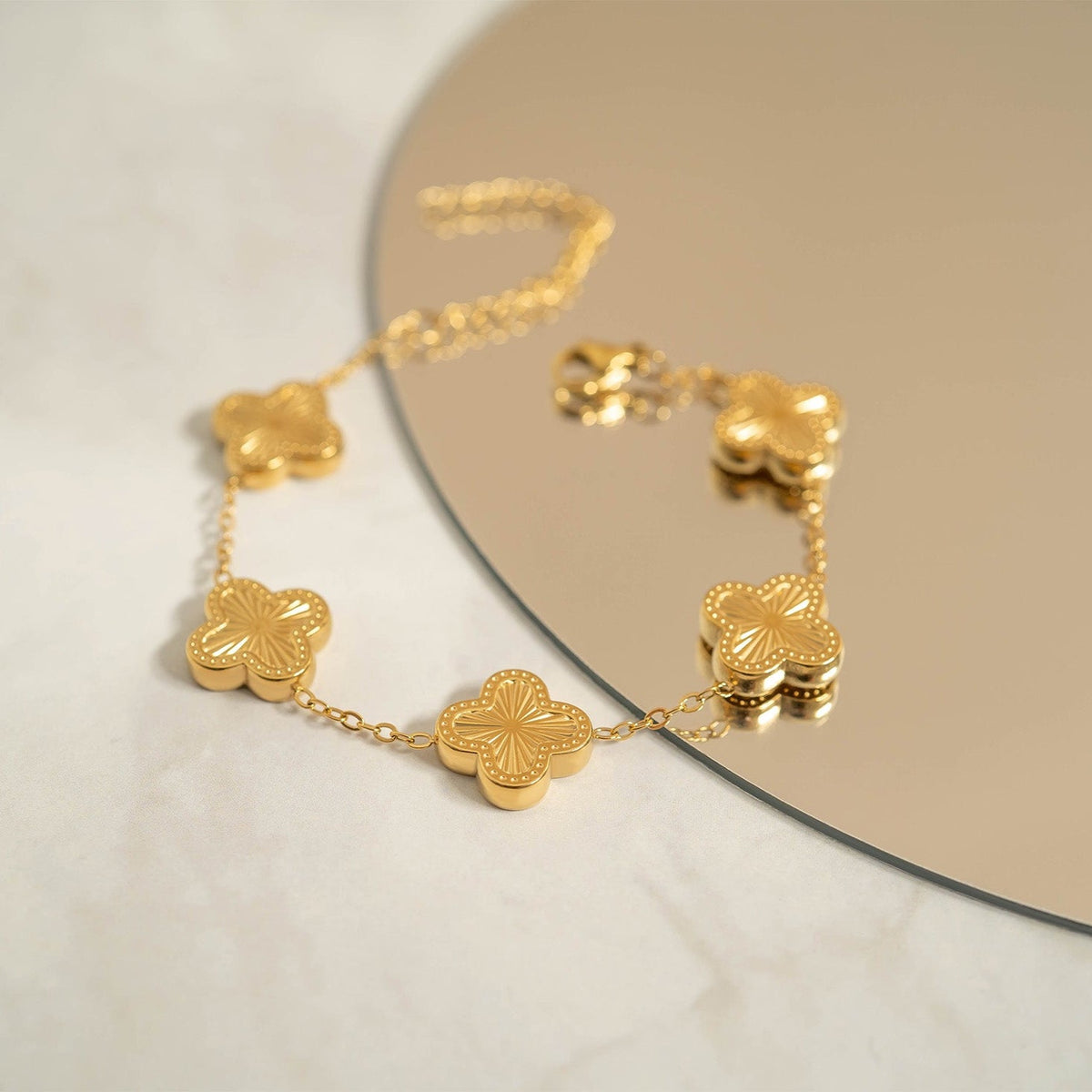 18K Gold PVD Stainless Steel Lucky Clover Charm Bracelet / BRJ1008