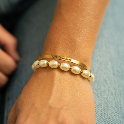 18K Gold PVD 8mm Kiska Glass Pearl Beaded Stretch Bracelet / BRJ1088