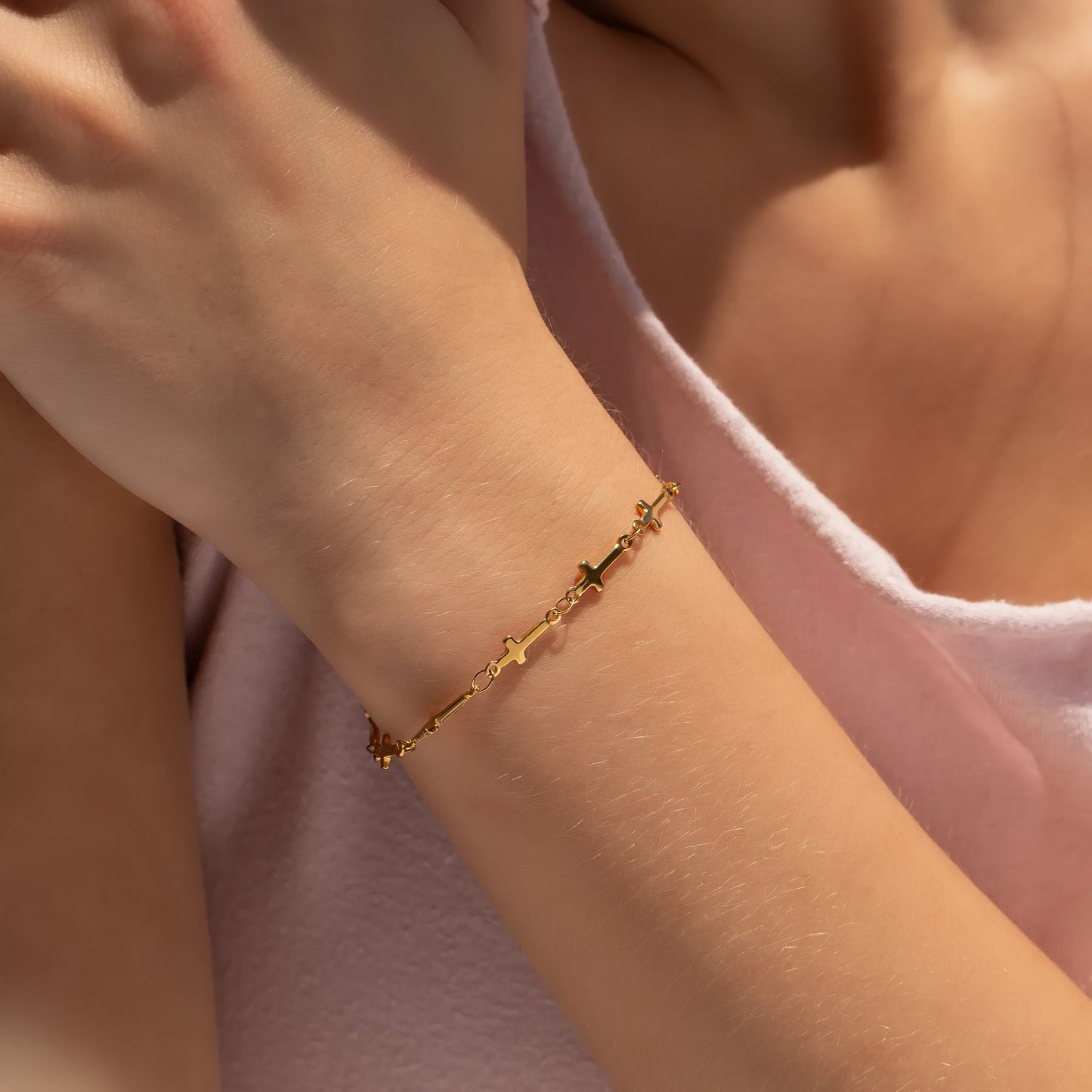 18K Gold PVD Stainless Steel Cross Chain Bracelet / BRJ1062
