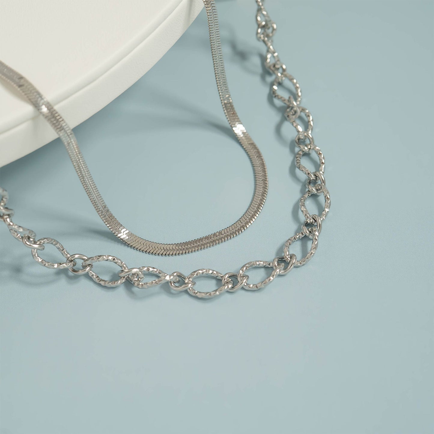 18K Gold PVD Stainless Steel Hammered Oval Chain Necklace / CHN0097