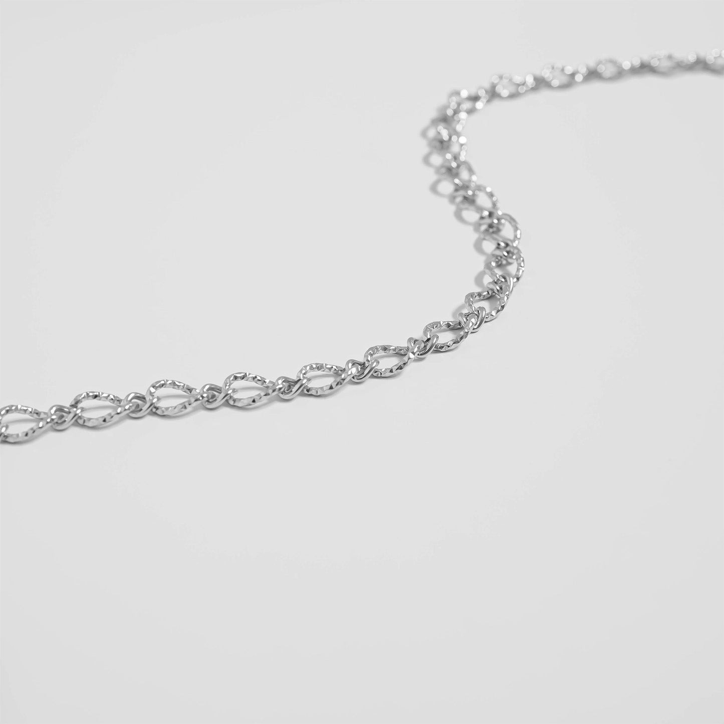 18K Gold PVD Stainless Steel Hammered Oval Chain Necklace / CHN0097
