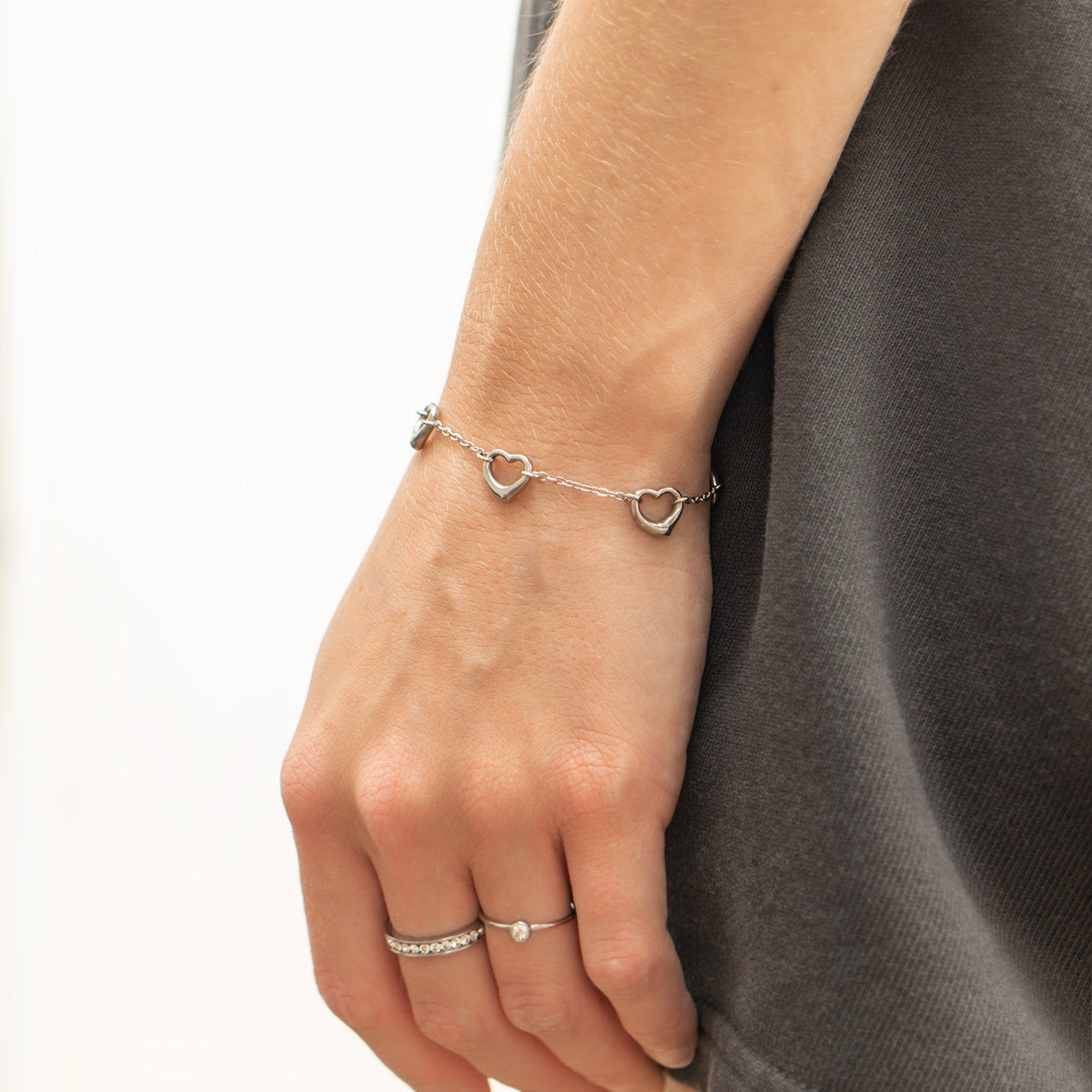 18K Gold PVD Stainless Steel Station Heart Bracelet / BRJ1070
