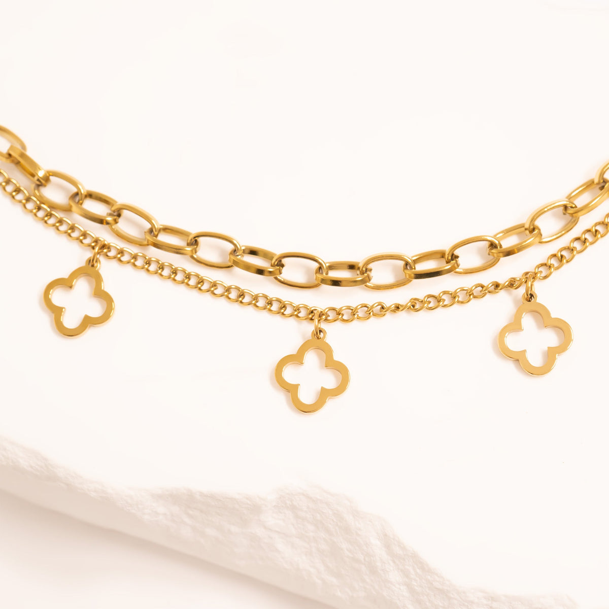 18K Gold PVD Stainless Steel Lucky Clover Charm Bracelet / BRJ1080