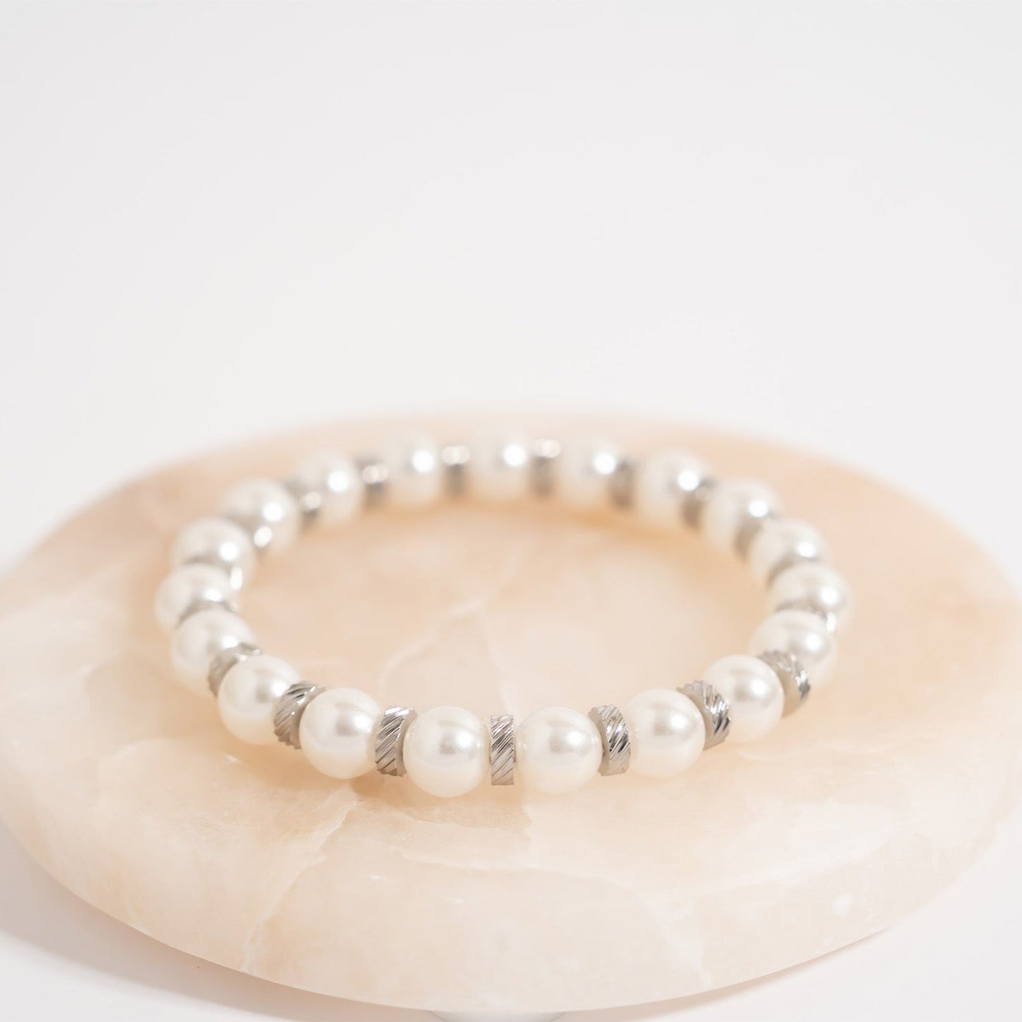 18K Gold PVD 8mm Kiska Glass Pearl Beaded Stretch Bracelet / BRJ1082