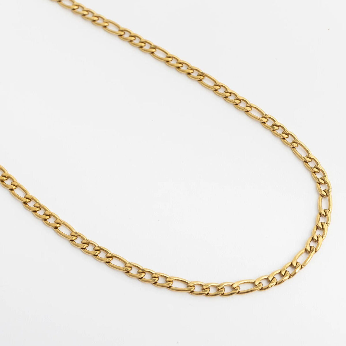 18K Gold PVD Stainless Steel Figaro Chain Bracelet or Anklet / BRJ9097