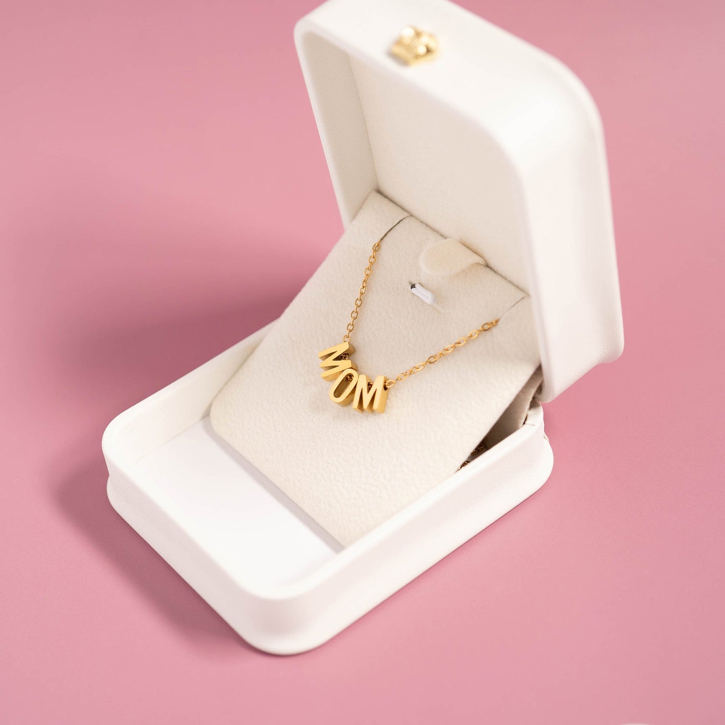 18K Gold PVD Stainless Steel Mom Necklace / CHN0089