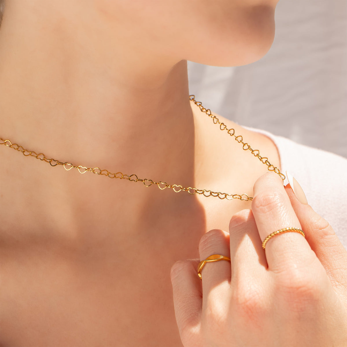 18K Gold PVD Stainless Steel Heart Chain Necklace / CHN0096