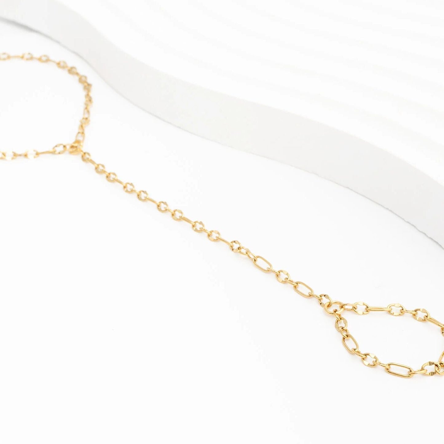18K Gold PVD Stainless Steel Smooth Lip Hand Chain / CHN0123