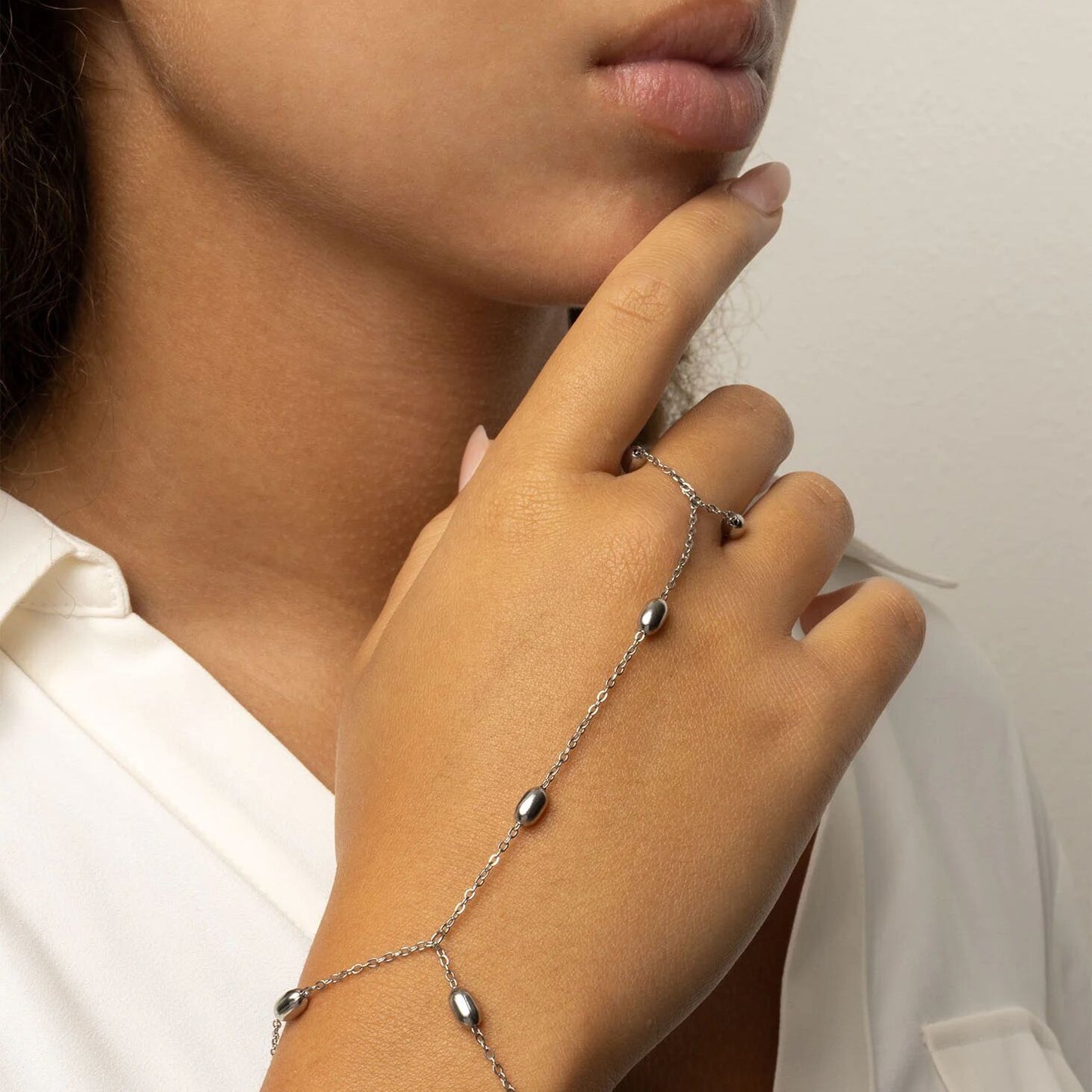 18K Gold PVD Stainless Steel Statement Bead Hand Chain / CHN0124