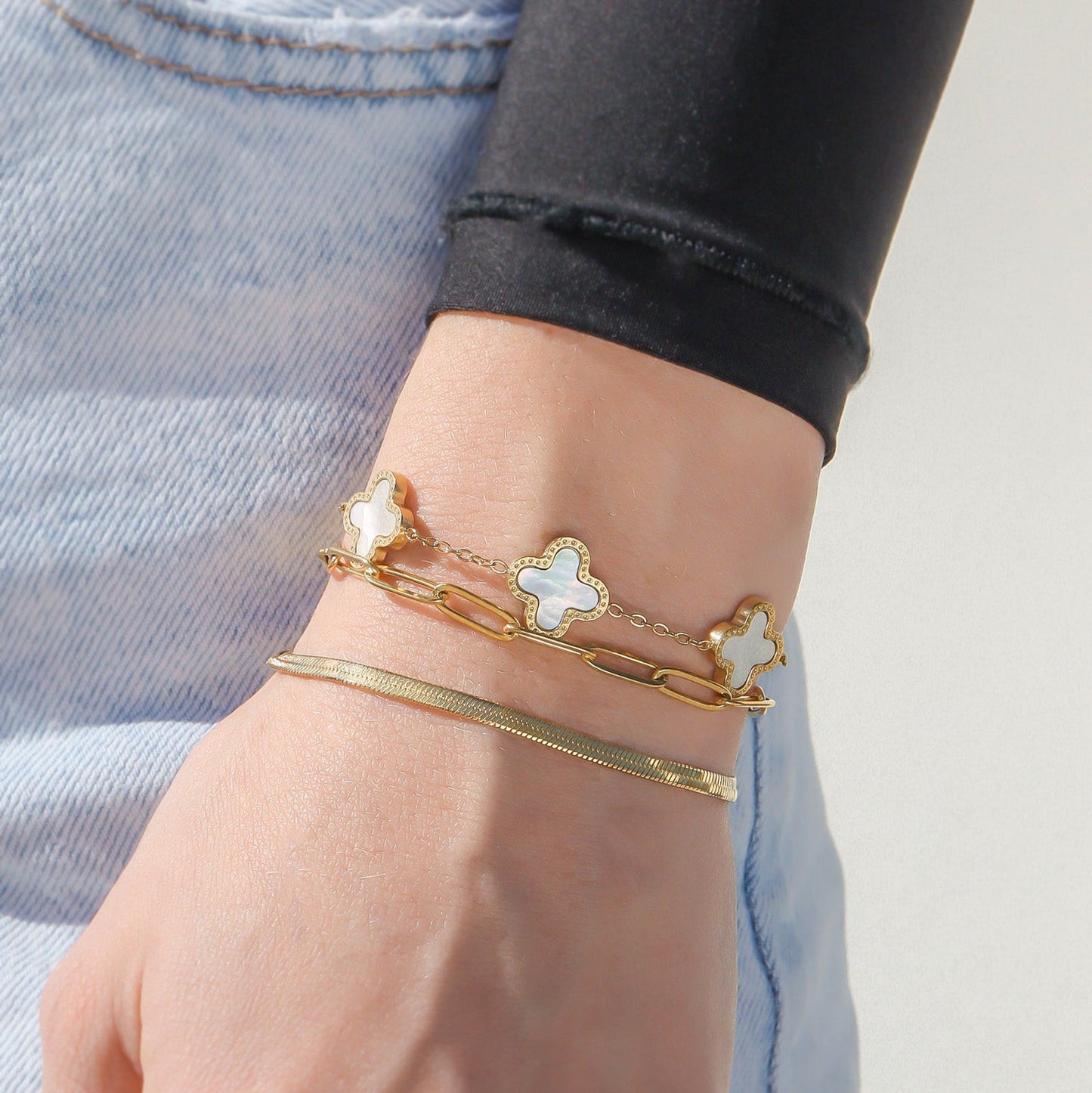 18K Gold PVD Stainless Steel Lucky Clover Charm Bracelet / BRJ1008