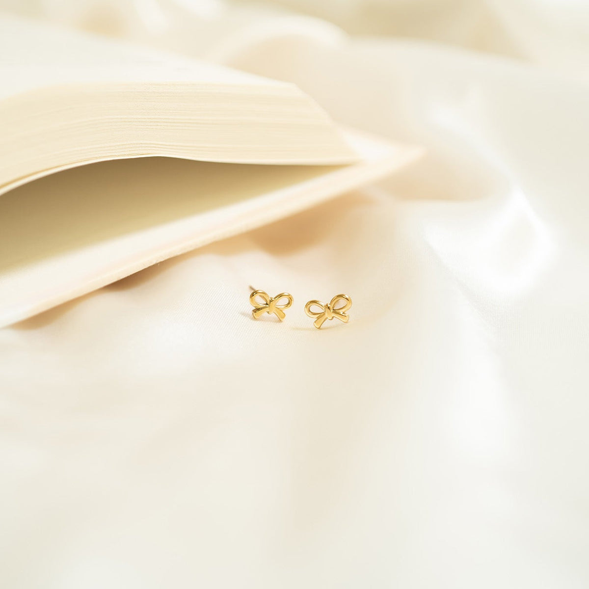 18K Gold PVD Stainless Steel Bow Stud Earrings / ERJ0057