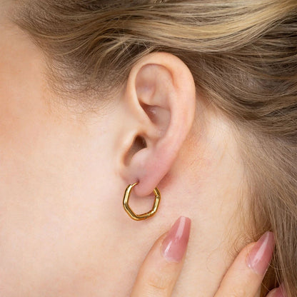 18K Gold PVD Stainless Steel Rounded Geometric Huggie Hoop Earrings / ERJ0006