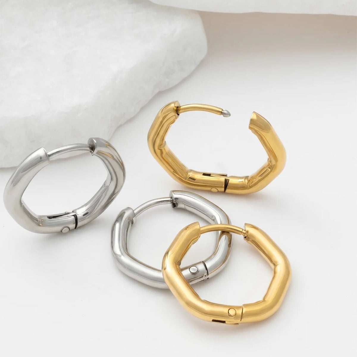 18K Gold PVD Stainless Steel Rounded Geometric Huggie Hoop Earrings / ERJ0006
