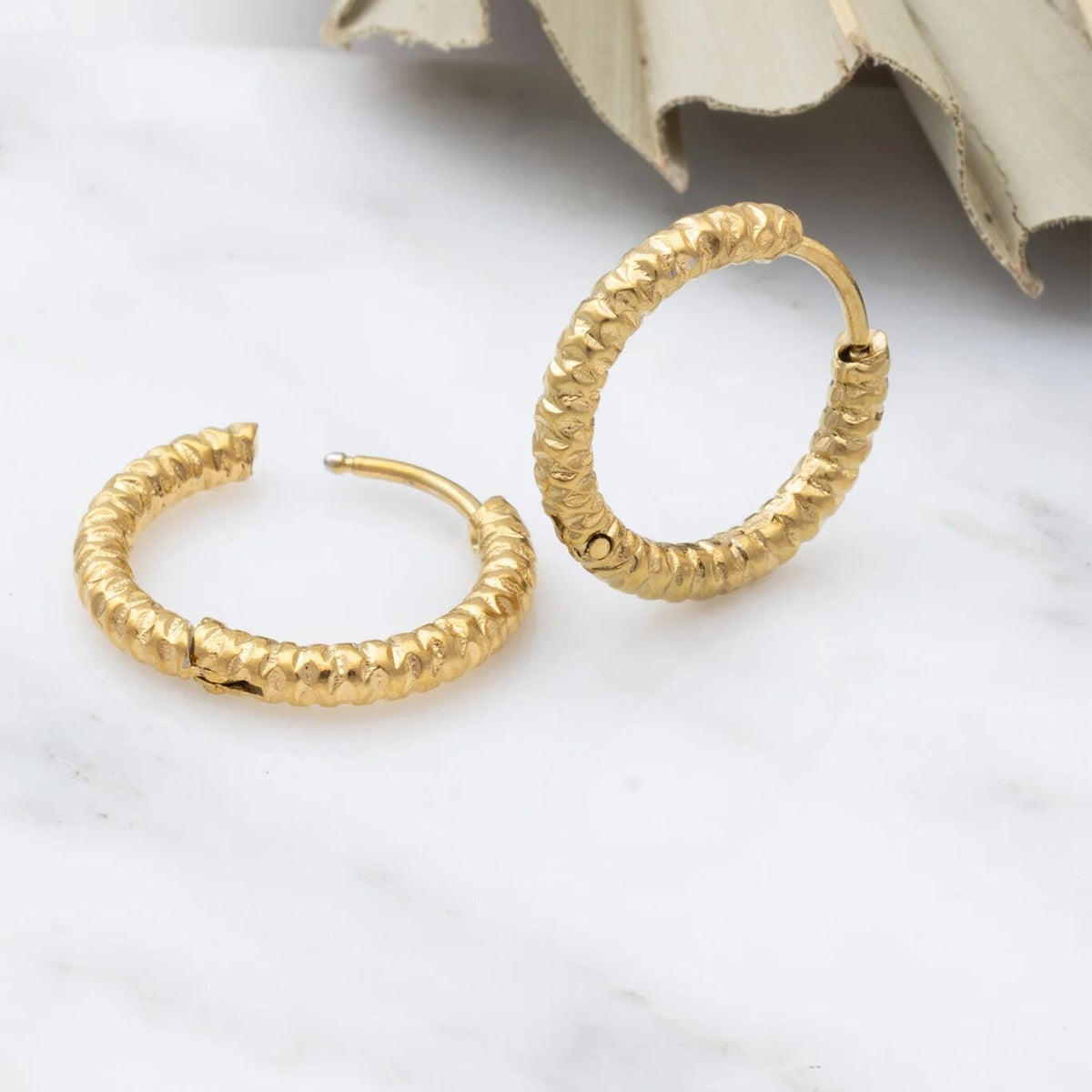 18K Gold PVD Stainless Steel Textured Huggie Hoop Earrings / ERJ0012