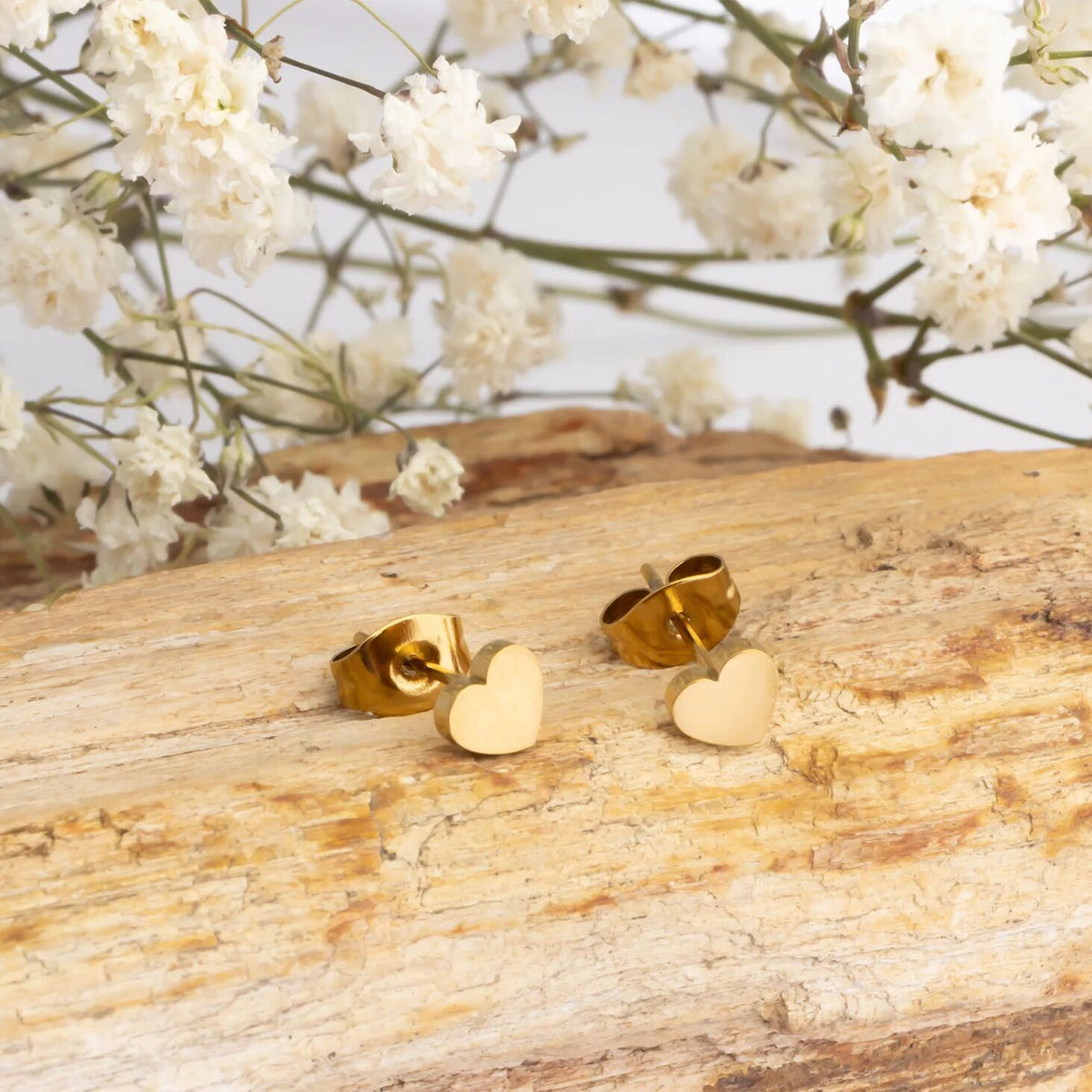 18K Gold PVD Stainless Steel Heart Stud Earrings / ERJ0056