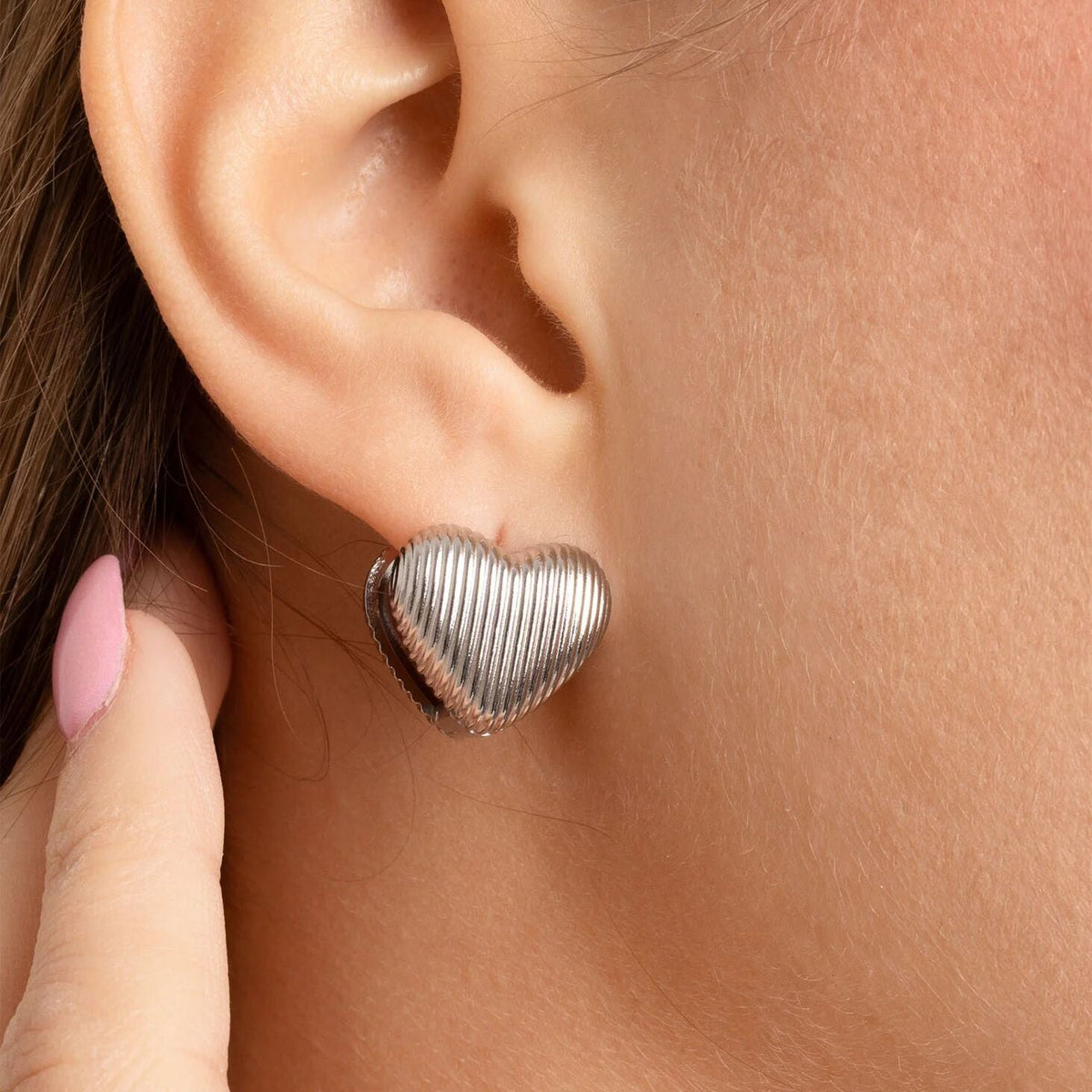 18K Gold PVD Stainless Steel Heart Huggie Earrings / ERJ0065