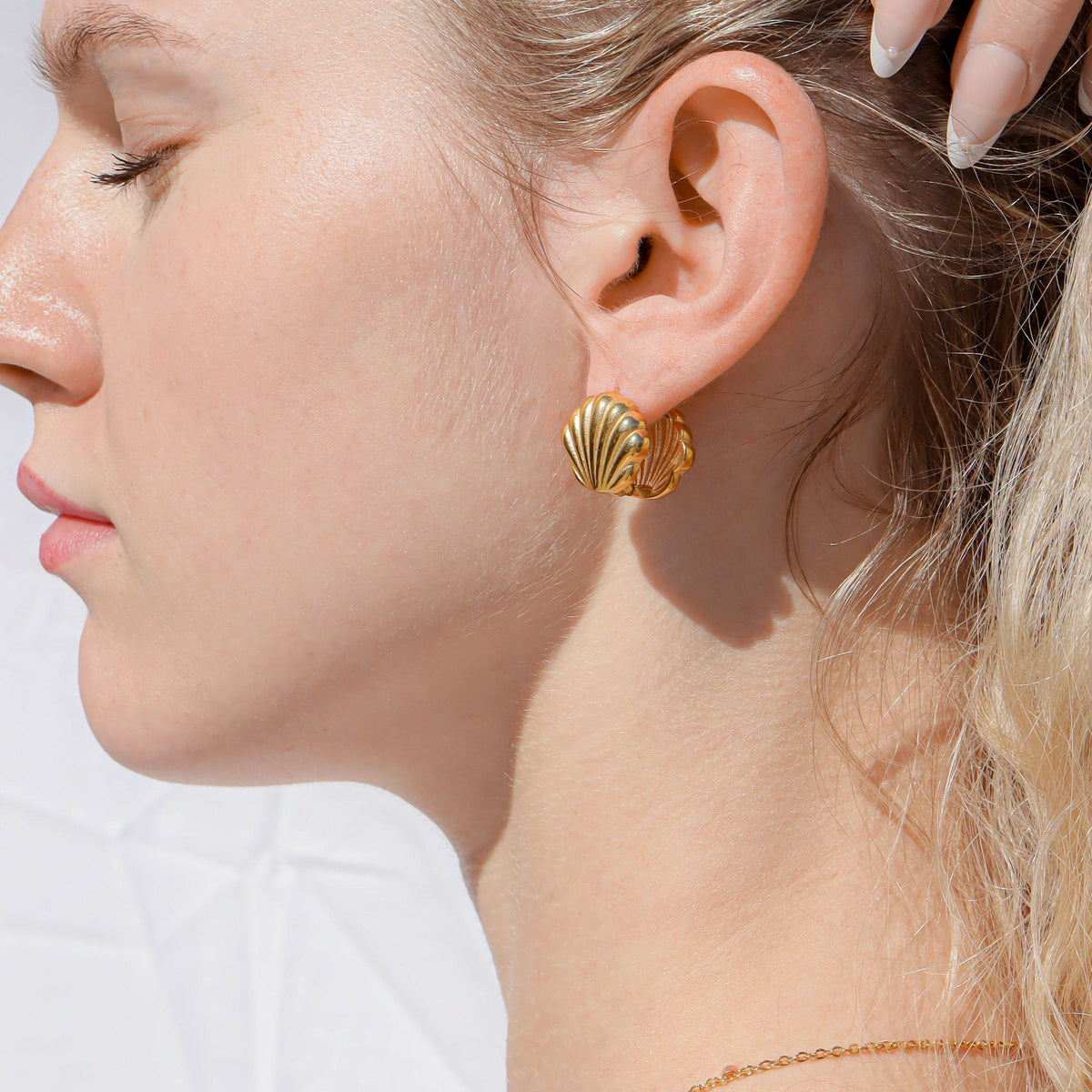 18K Gold PVD Stainless Steel Shell Huggies Earrings / ERJ0066