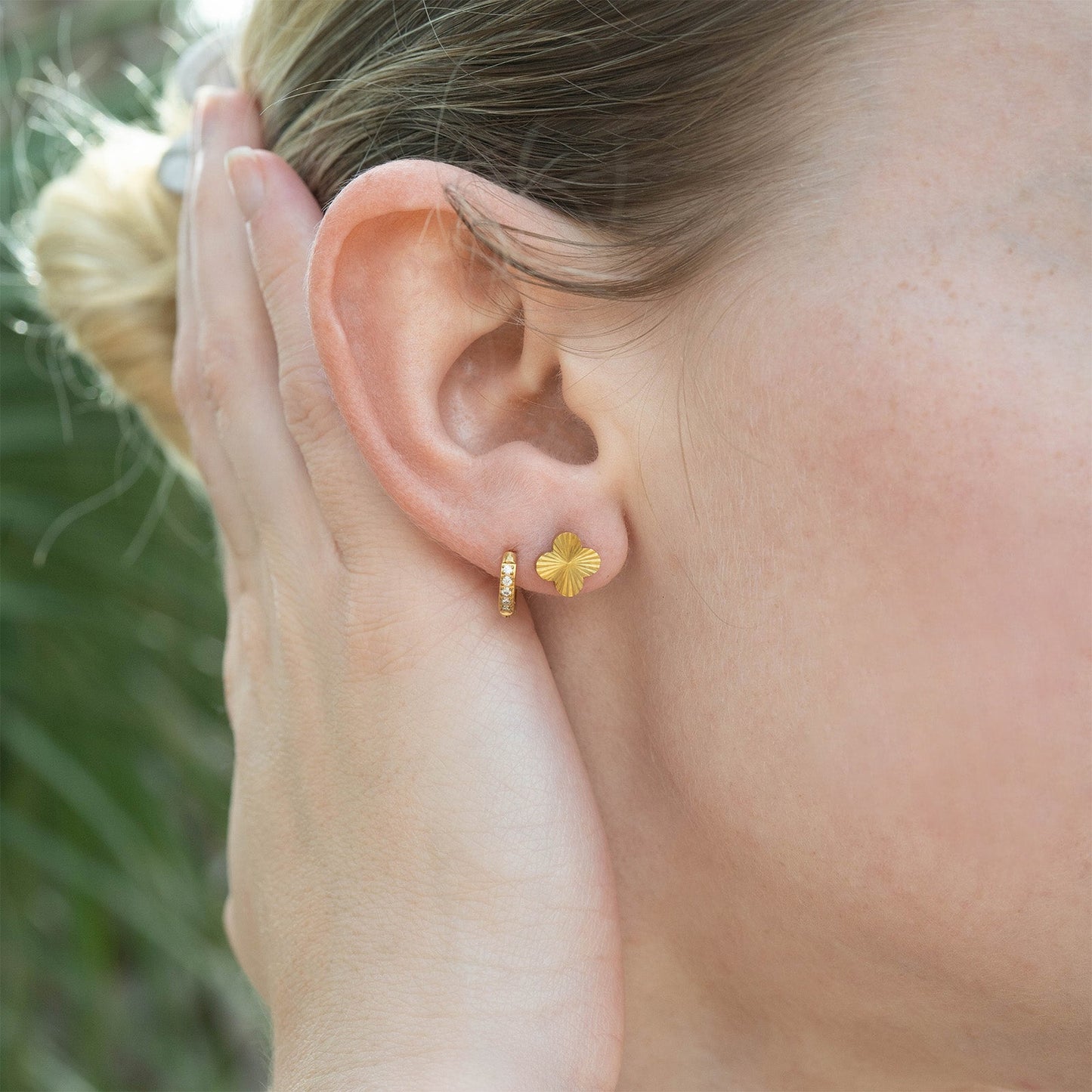 18K Gold PVD Stainless Steel Clover Stud Earring / ERJ0076