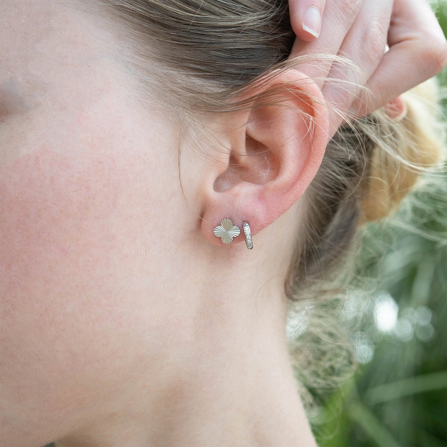 18K Gold PVD Stainless Steel Clover Stud Earring / ERJ0076
