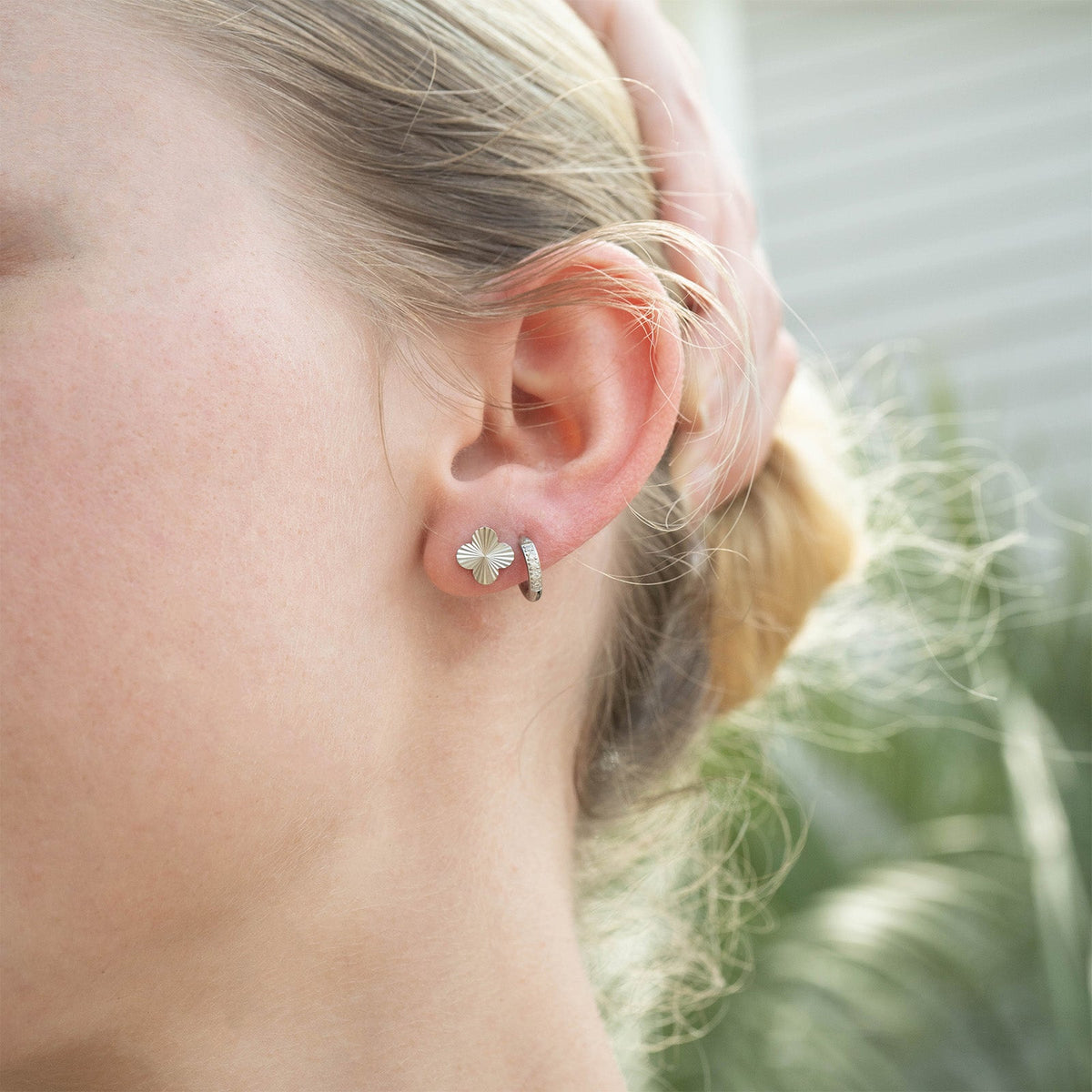 18K Gold PVD Stainless Steel Clover Stud Earring / ERJ0076