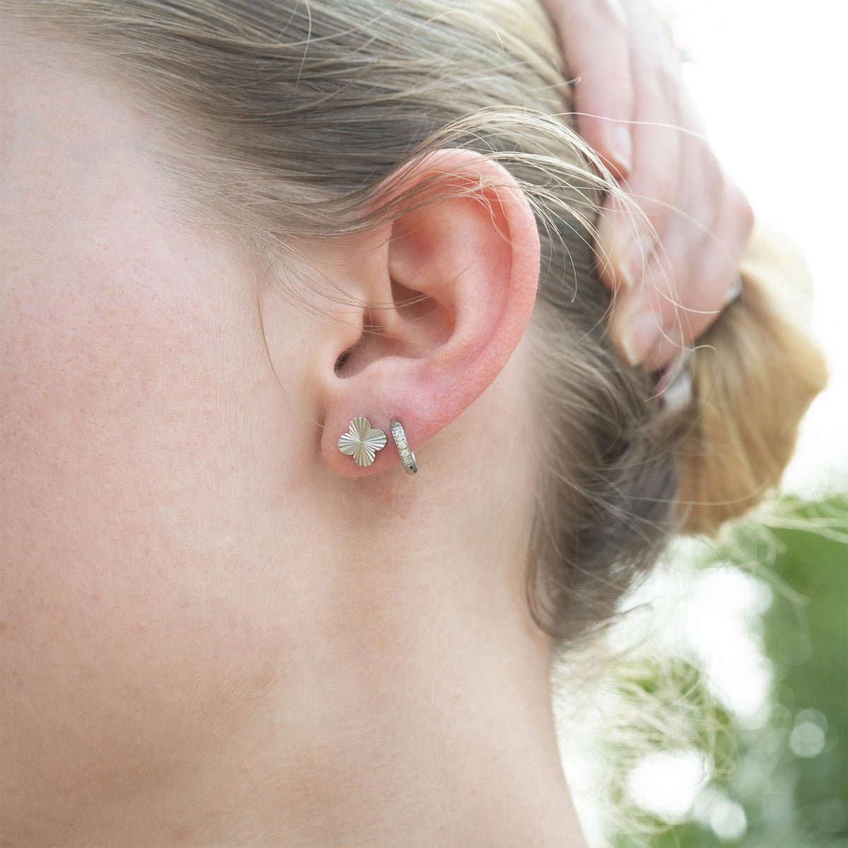 18K Gold PVD Stainless Steel Clover Stud Earring / ERJ0076