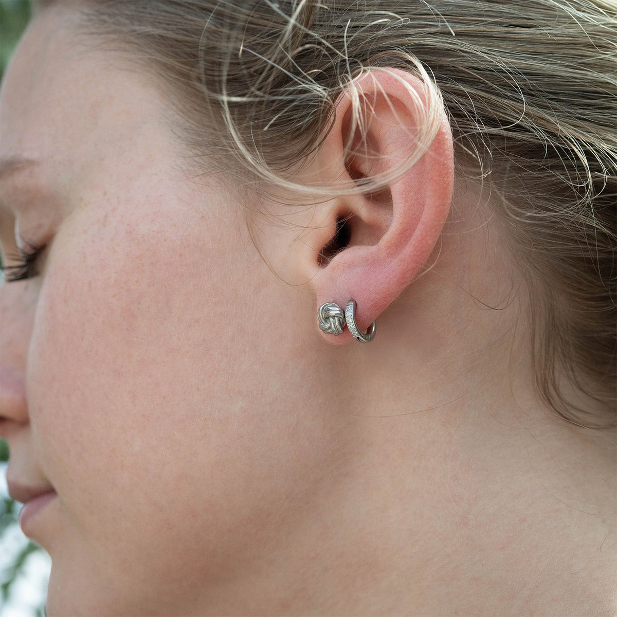 18K Gold PVD Stainless Steel Knot Stud Earrings / ERJ0077