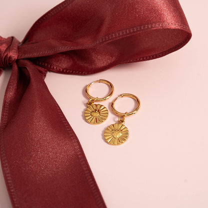 18K Gold PVD Sunburst Heart Huggie Earring / ERJ0083