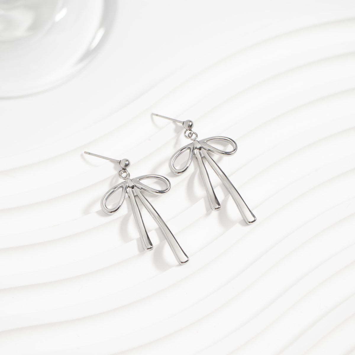 18K Gold PVD Stainless Steel Ribbon Bow Earrings  / ERJ0084