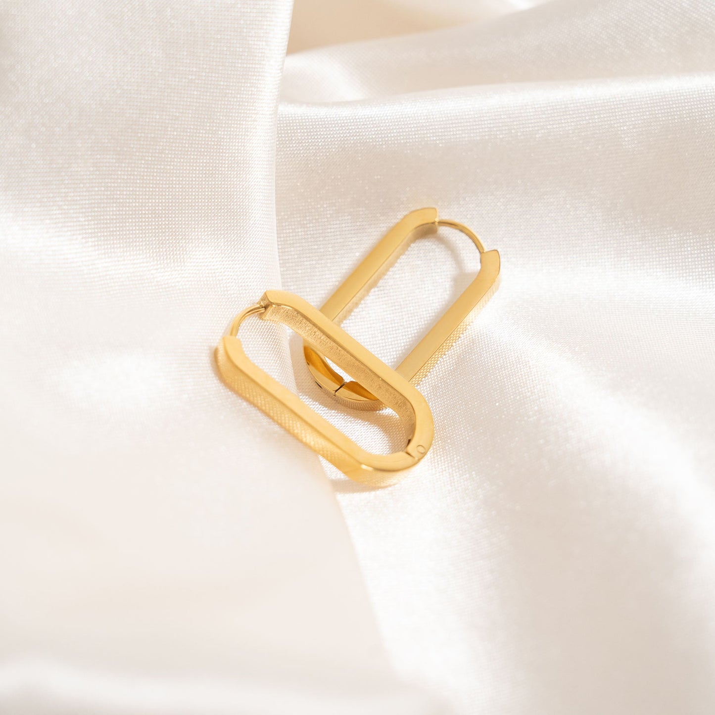 18K Gold PVD Stainless Stainless Steel Oval Huggie Earrings / ERJ0093