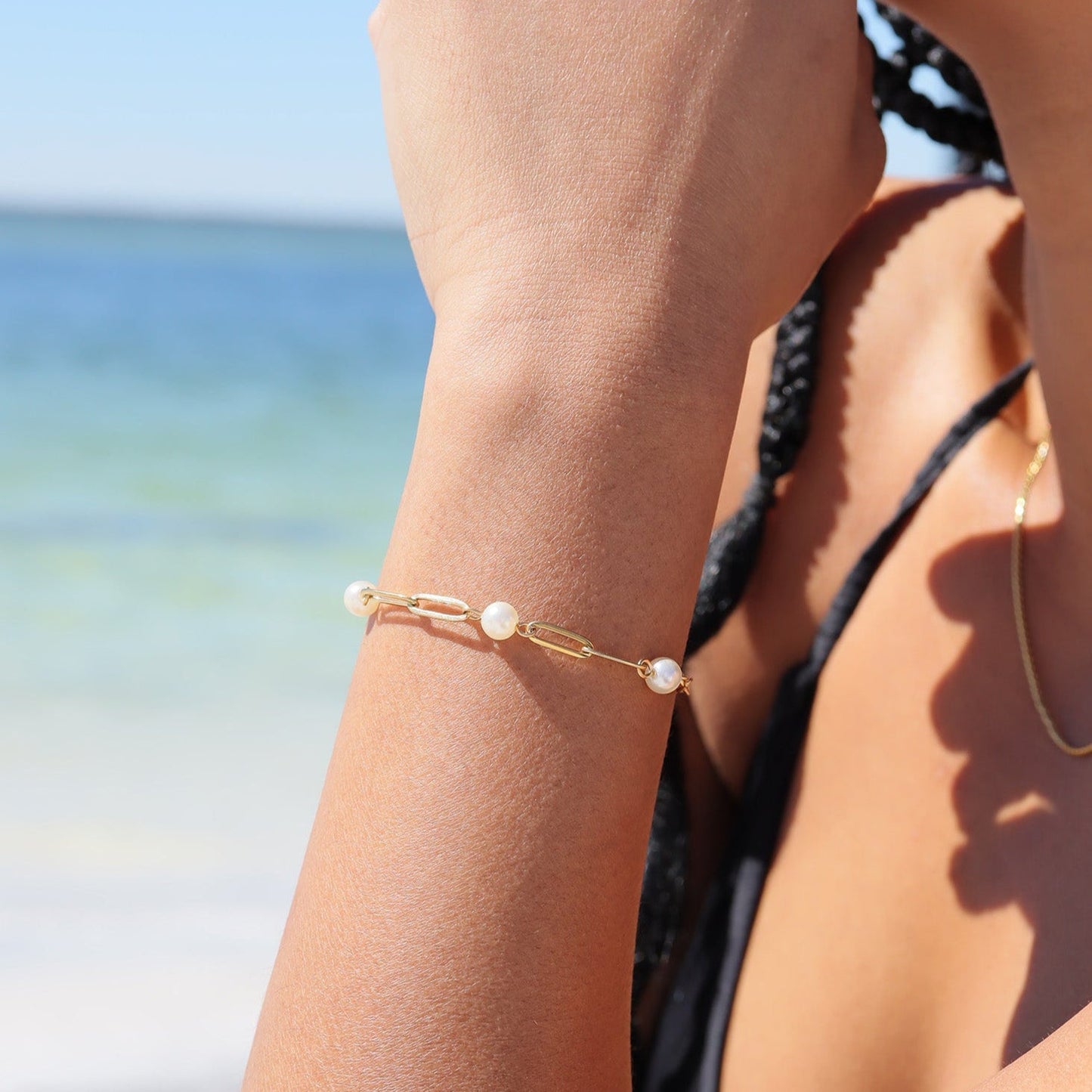 18K Gold PVD Stainless Steel Station Pearl Paperclip Bracelet / BRJ1023