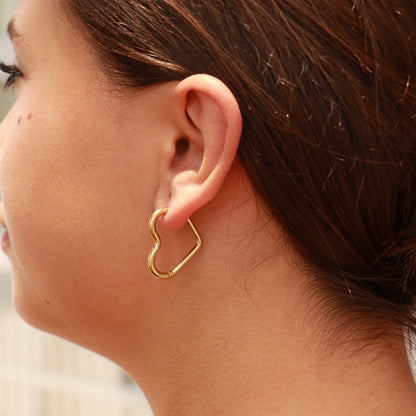18K Gold PVD Stainless Steel Heart Hoop Earrings / ERJ0007