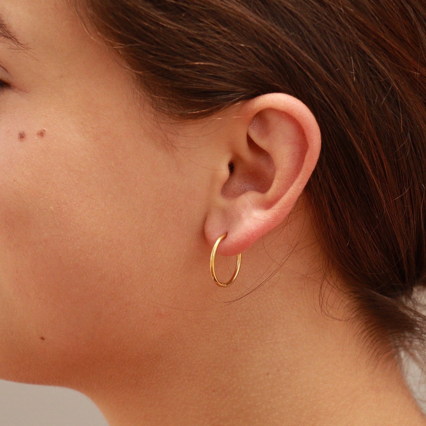 18K Gold PVD Stainless Steel Circle Huggie Hoop Earrings / ERJ0023