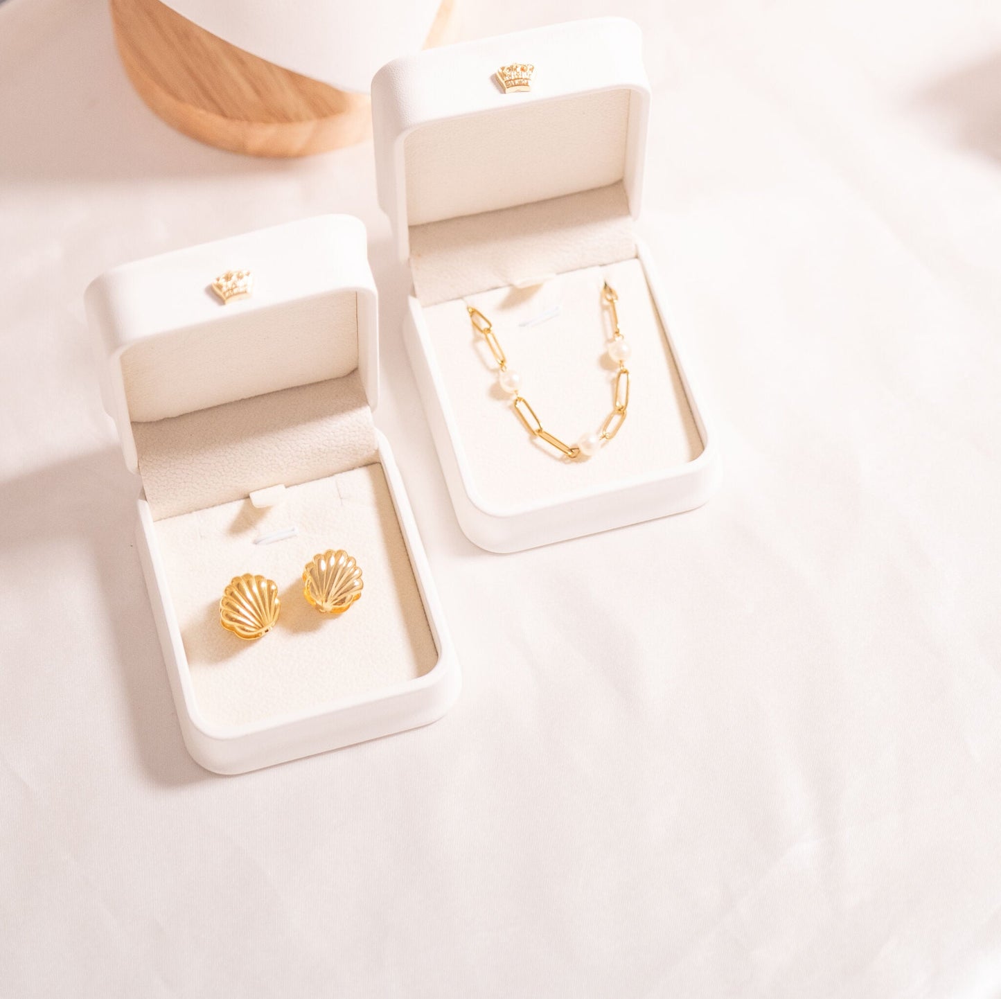 18K Gold PVD Stainless Steel Shell Huggies Earrings / ERJ0066
