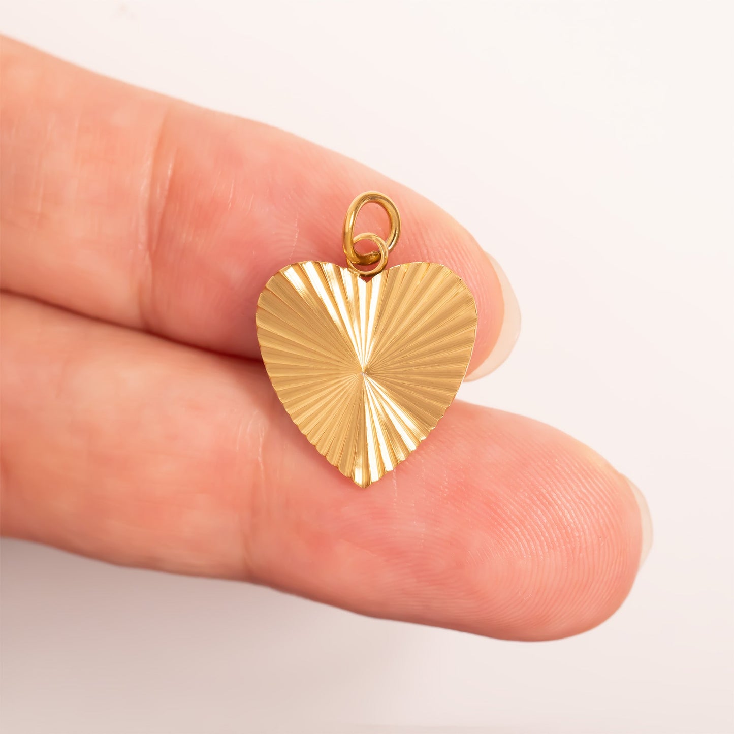 18K Gold PVD Stainless Steel Sunburst Heart Charm / PDL0294