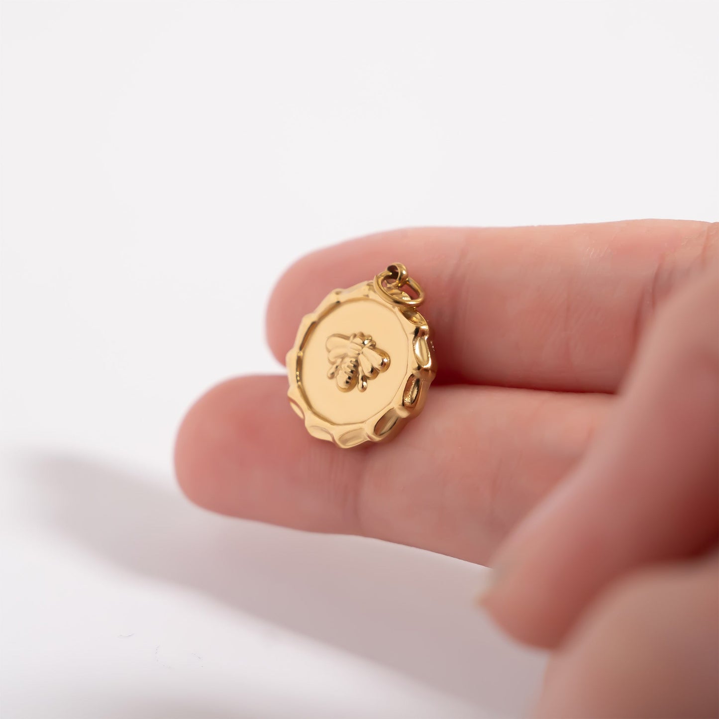 18K Gold PVD Stainless Steel Bee Pendant / PDL0295