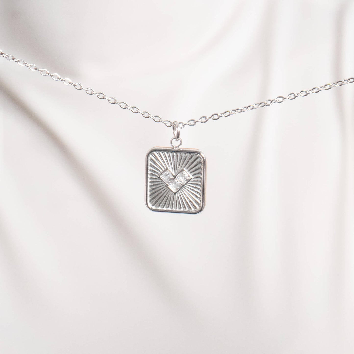 18K Gold PVD Stainless Steel Stone Heart Pendant / PDL0305