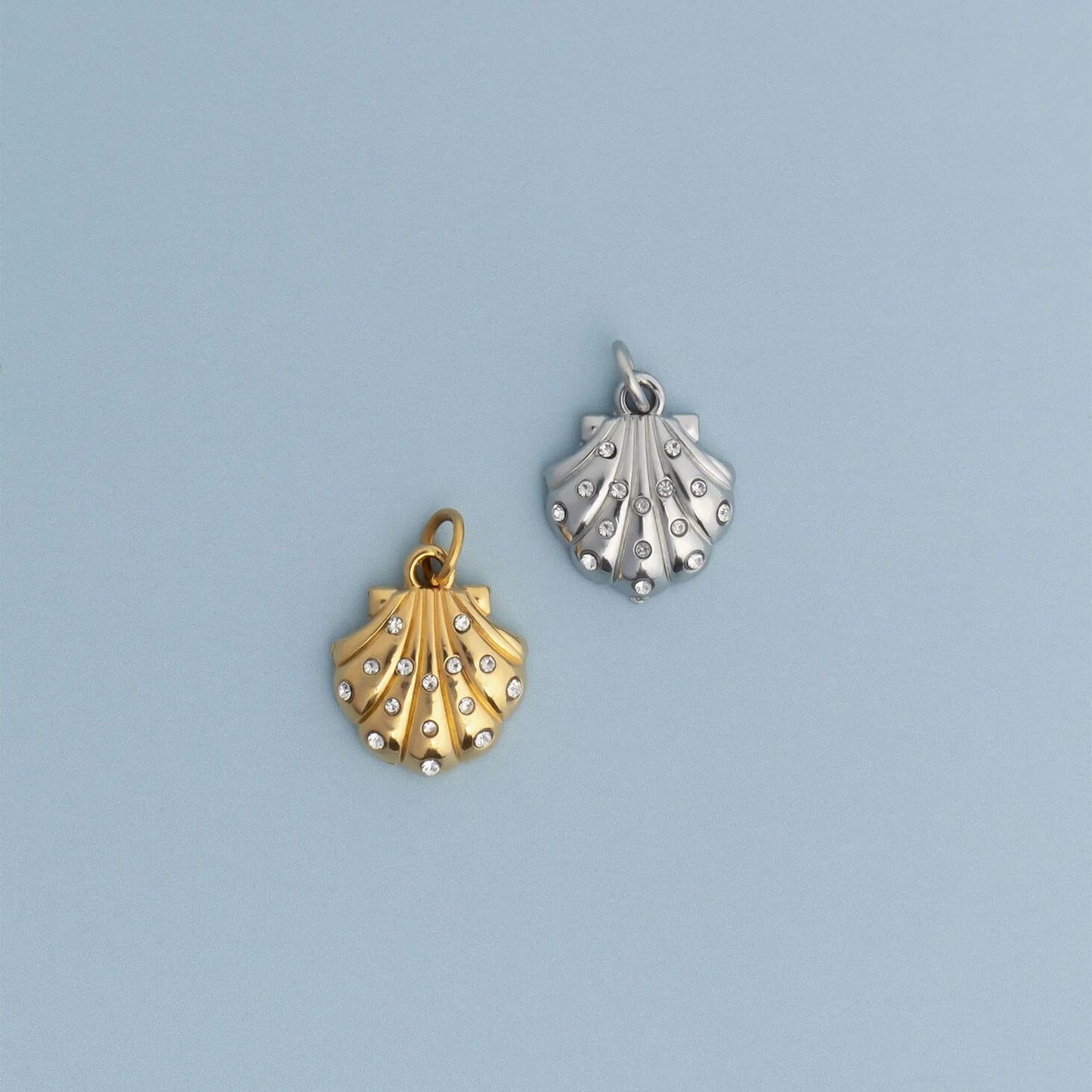 18K Gold PVD Stainless Steel Shell with Stones Charm / PDL0355