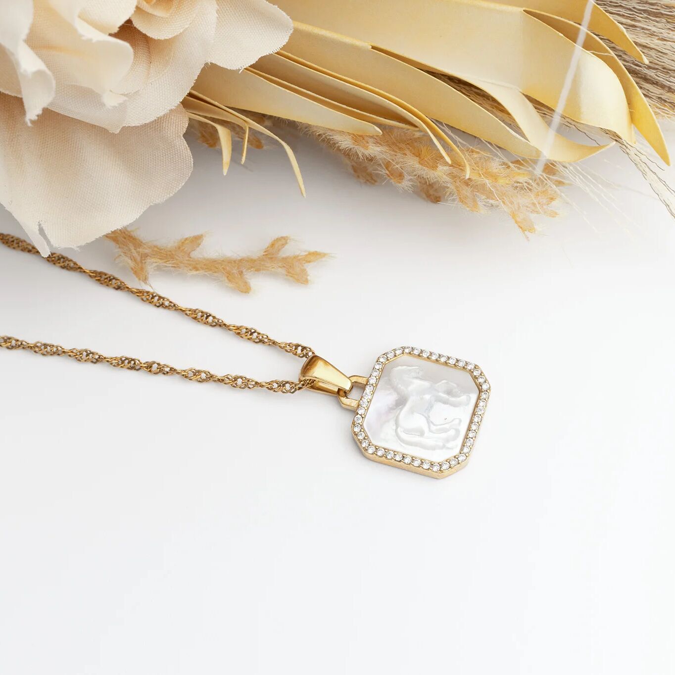 18K Gold PVD Stainless Steel MOP Horse Pendant With CZ Stone Boarder / PDL0387