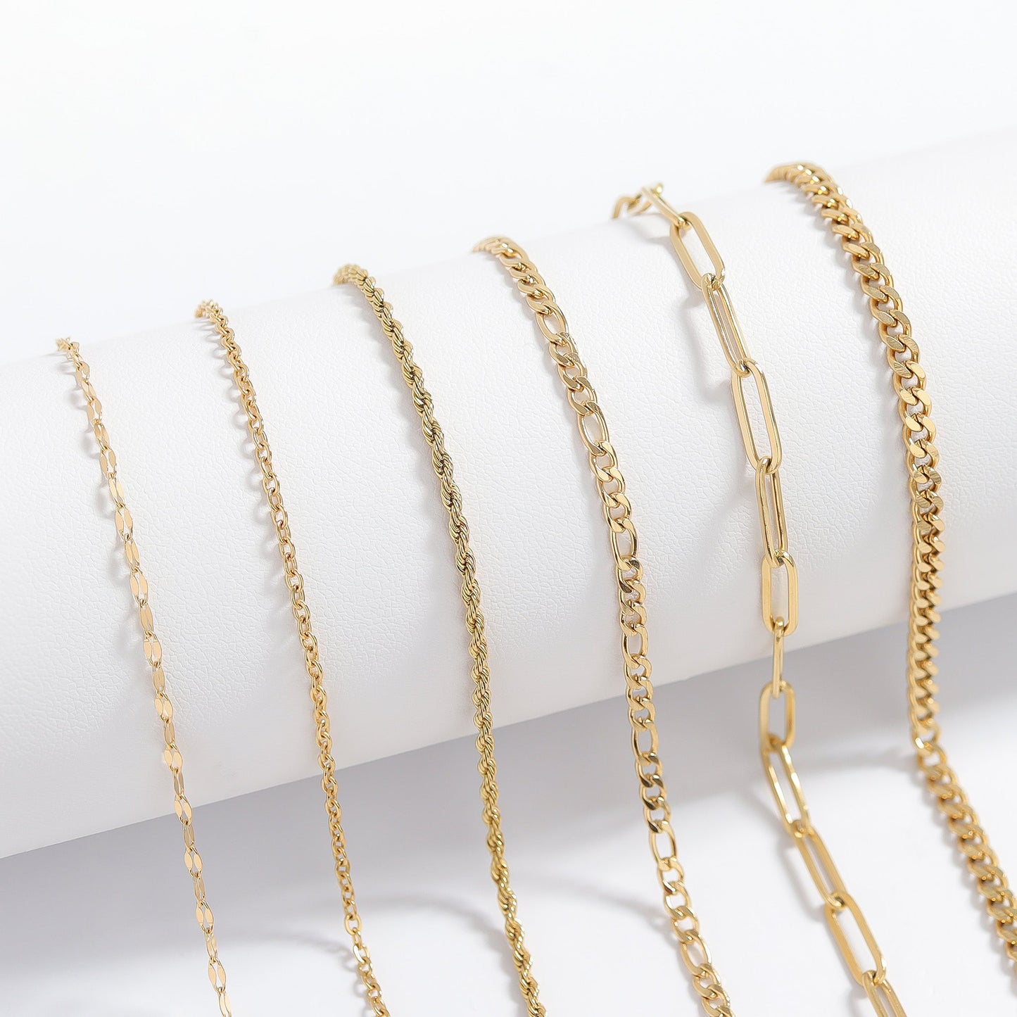 18K Gold PVD Stainless Steel Paperclip Chain Necklace / CHN9760