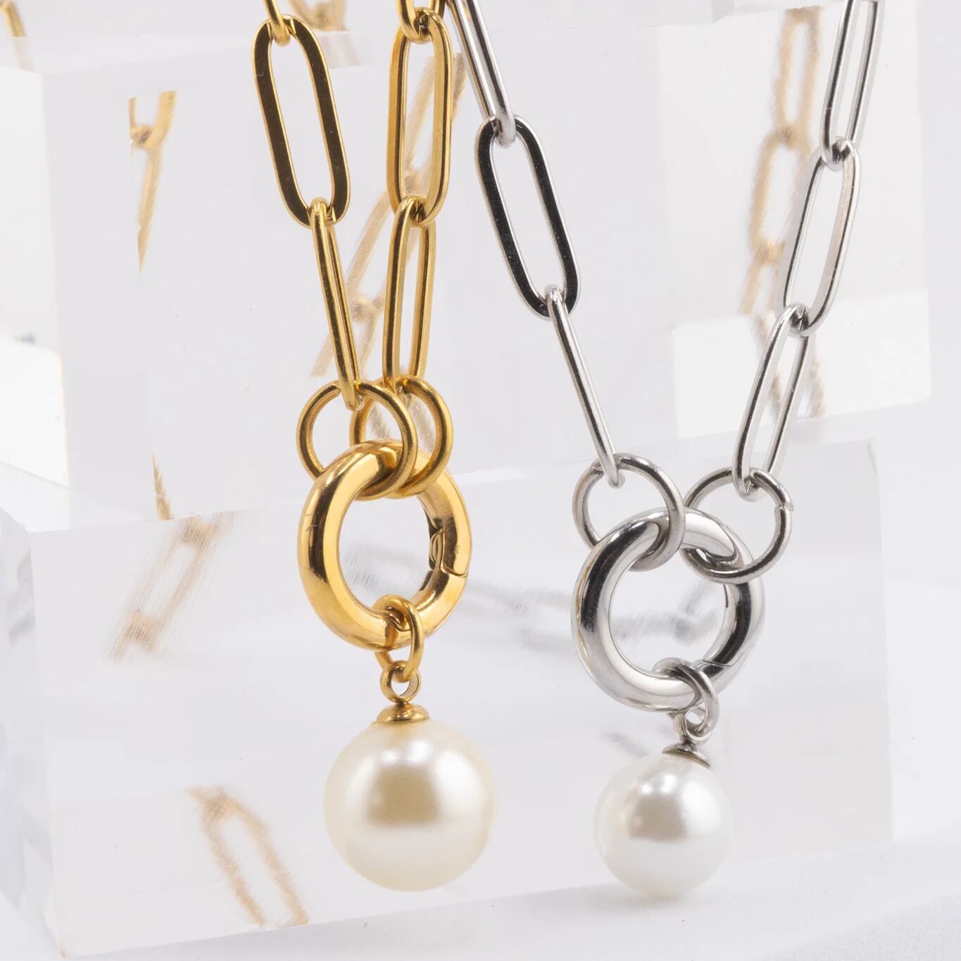 Glass Pearl Charms / SBB0340