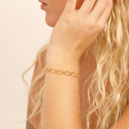 18K Gold PVD Stainless Steel Hammered Oval Chain Bracelet / BRJ1066