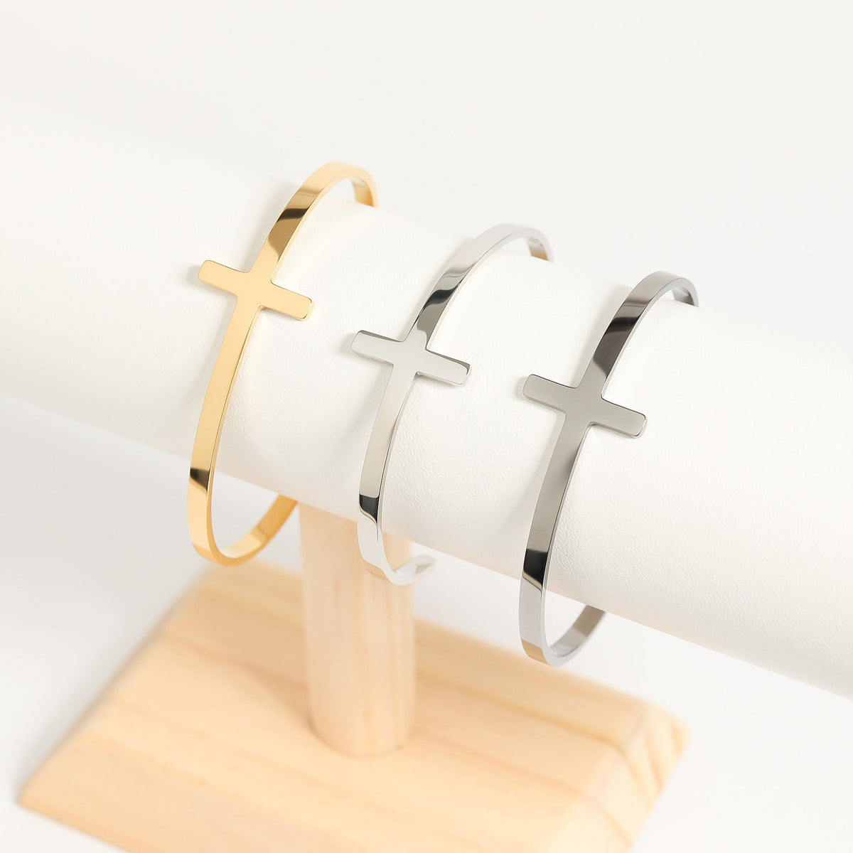 18K Gold PVD Stainless Steel Philippians 4:13 Cross Cuff Bracelet / BRJ1002