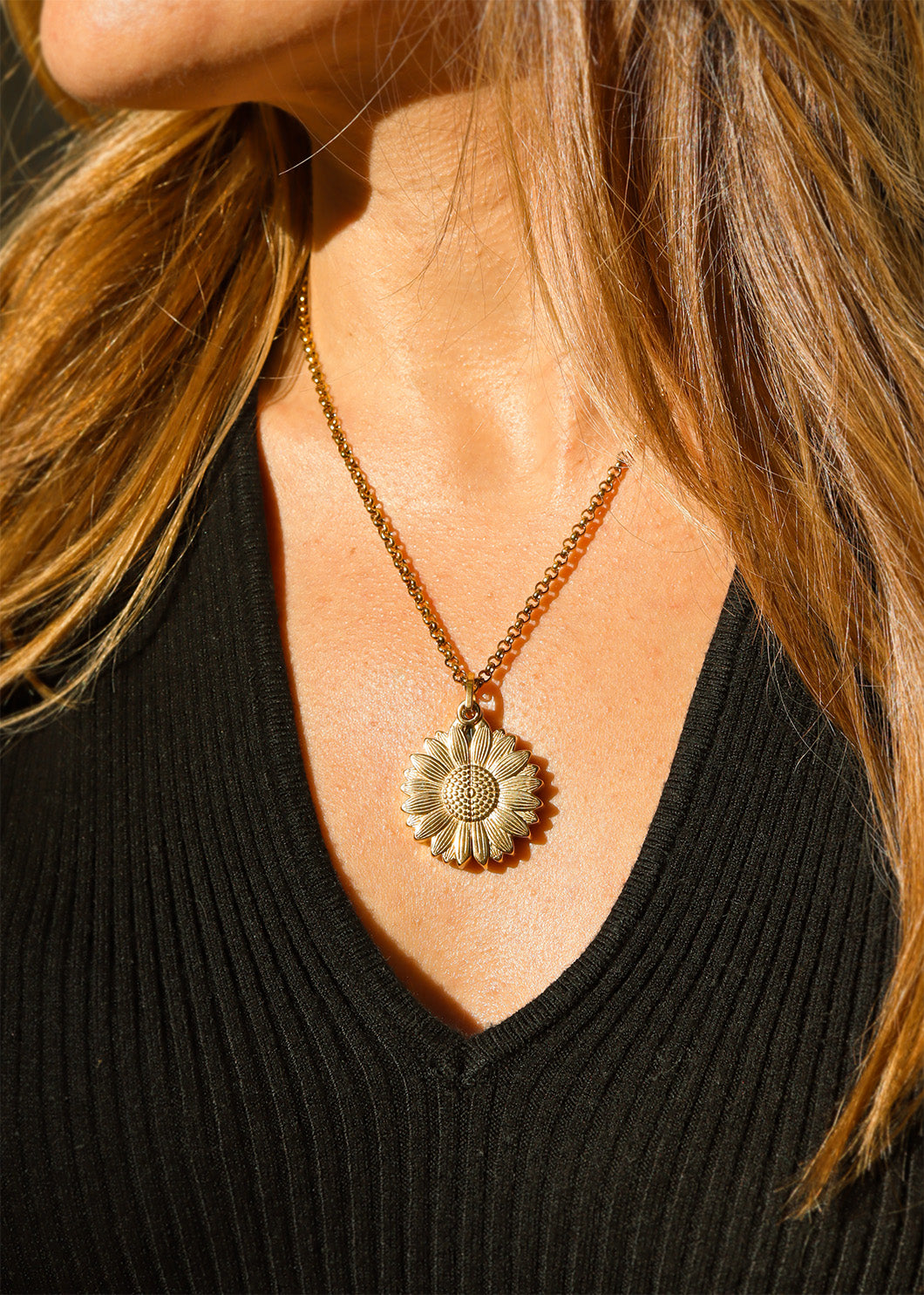 18K Gold PVD Stainless Steel Sunflower Hidden Message Necklace / CHN9973